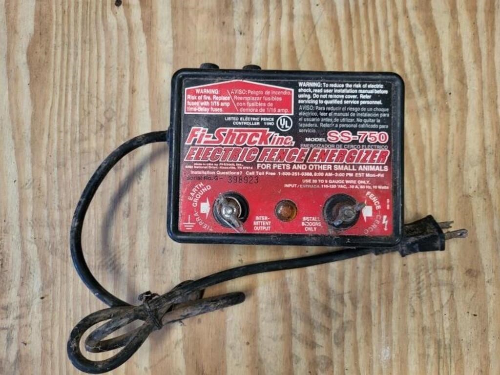 ELECTRIC FENCE ENERGIZER