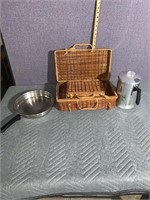 Coffee pot fry pan picnic basket......5b