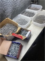 Quantity of various nails