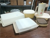 (6) Tupperware Containers