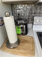 B/D 4 Slice Toaster, Wood Cutting Board