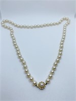 VINTAGE STRAND 24" HAND KNOTTED CULTURED PEARL