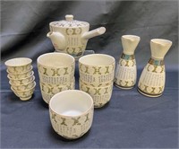 Vintage Japanese Kutani Teapot with Tea 4 Cups & 2