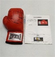 Everlast Boxing Glove signed by Ray Boom