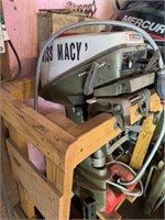 1975 Johnson 4hp outboard motor