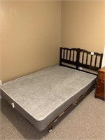 Full-Size Bed Frame / Box Spring