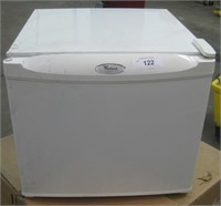 Whirlpool Mini Refrigerator EL02PPXMO