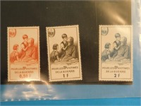 Série 3 timbres de bienfaisante victime de  guerre