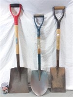 2 pelles et une bèche - 2 shovels and a spade