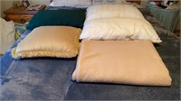 3 Bed Pillows, Throw Pillow, & Full/ Queen