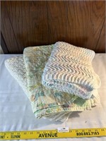Lot - Vintage Baby Blankets - Quilt