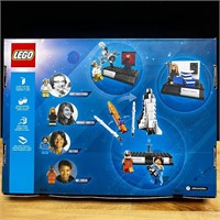 New- Lego Women of NASA 231 Pieces