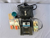 Polaroid 210 Camera w/Carry case