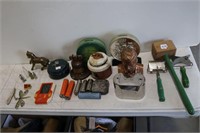 LOT OF ASSORTED COIN BANKS, PINS, KEY CHAINS, ETC