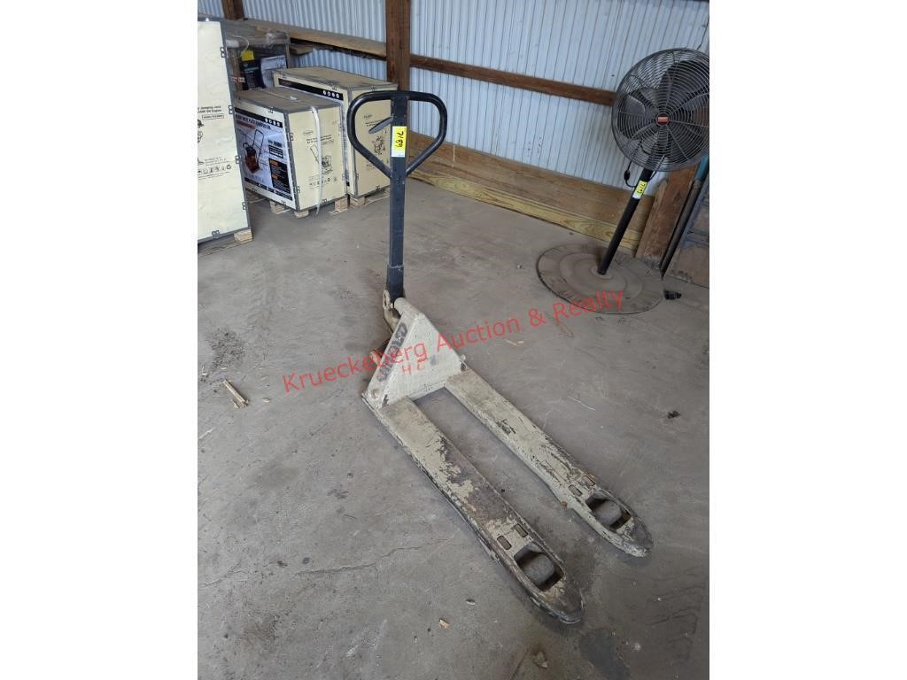 Crown Pallet Jack