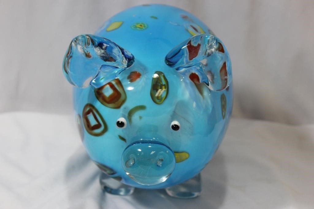 An Artglass Pig