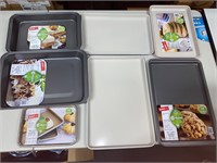 LOT OF 8 BAKEWARE