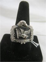 MAN'S STERLING MILITARY / PATRIOTIC RING WITH