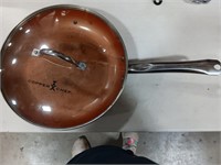 Copper chef cooking skillet 
1 yellow Measuring