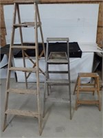 (3) Wooden ladders.