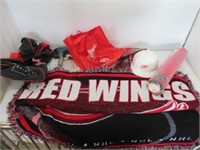 Detroit Red wings collectibles including new 19"