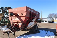 Gehl 8285 Mixer wagon