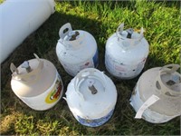 1444) 5 15lb propane tanks