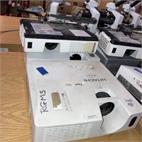 lot of 8 projectors