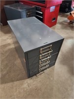 Garage case with drawers and contents 10x12x18