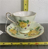 Royal Standard China Made in England Tea set