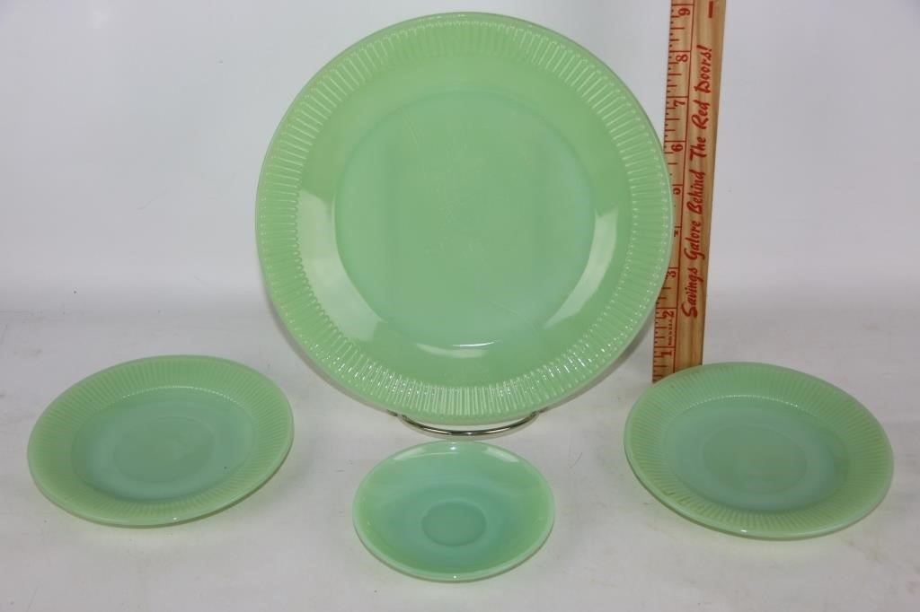 Vintage Jadeite Plates