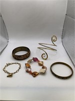 BRACELET LOT