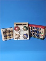 3 BOXES OF VTG CHRISTMAS ORNAMENTS IN