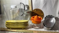 Pitchers, Corn Dishes, Juicer, Trivet