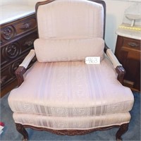 VICTORIAN LOUNGE CHAIR