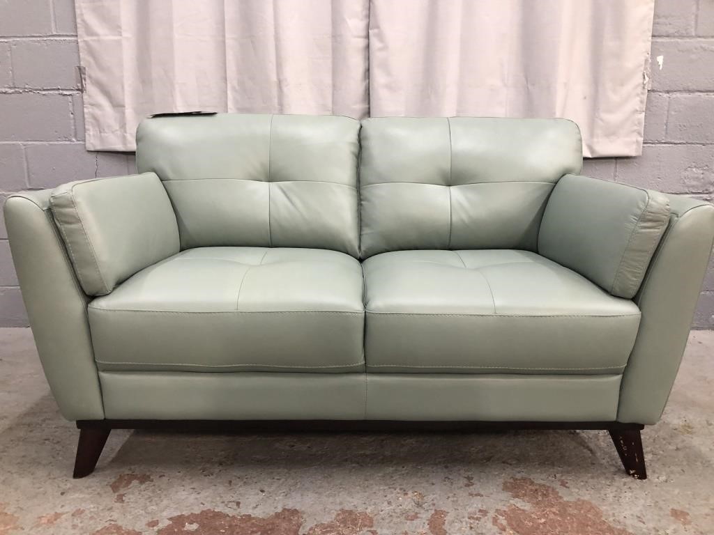 BRAND NEW LEATHER LOVE SEAT