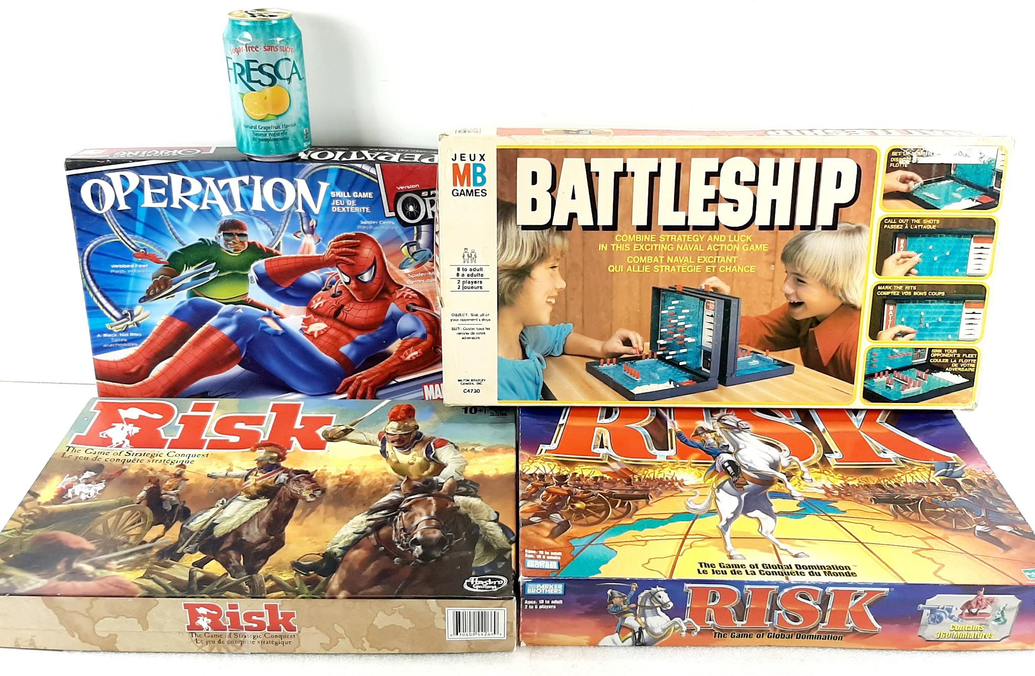 4 jeux dont Spider-Man OPERATION, RISK, BATTLESHIP