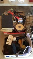 Large lot of various items, baskets, deco, etc