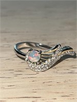 Sterling Silver Ring w/ Opal Size 7