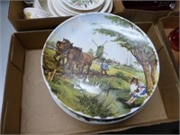 12 Holland collector plates
