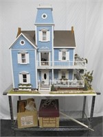 THE MOST DETAILED DOLL HOUSE YOU WILL EVER SEE