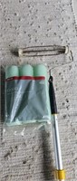 E5) Paint roller with new 3 pack rolls