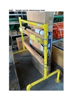 Upright rack for industrial gas tanks