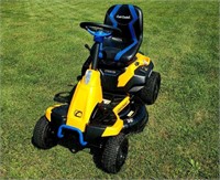 Cub Cadet CC30E riding lawn mower