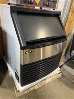 New 250# commercial ice maker