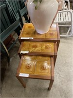 LOT 3 TILE TOP NESTING SIDE TABLES