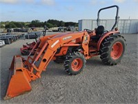 Kubota MX5200 w/LA1065 Loader/Bucket, 4WD