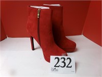 SHOEDAZZLE RED BOOTIE SIZE 8