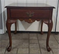 Antique End Table w/Drawer