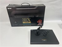 SNK NEO GEO X GOLD Limited Edition Console + Extra